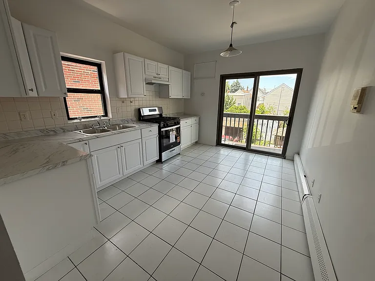 88 Garrison St #2 — Photo 1