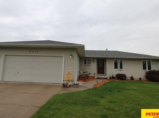 2328 E Cuming St, Fremont, NE 68025