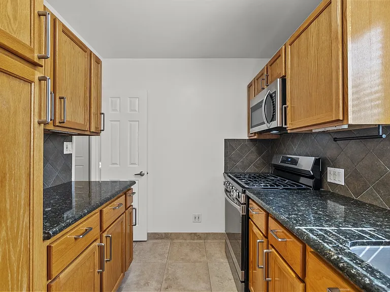 8440 Oakdale Ave — Photo 10