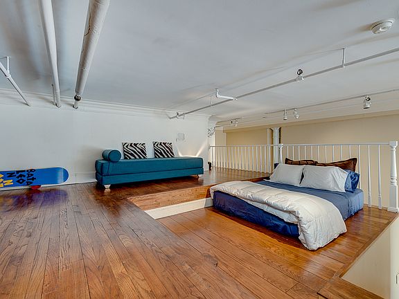 5th image of 7 E 13th St #3C