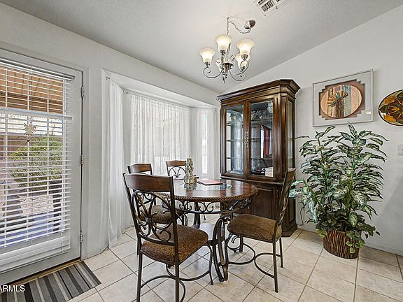 5th image of 1462 E TORREY PINES Lane