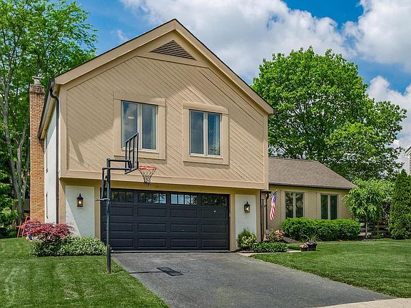 3rd image of 339 Pebble Creek Dr