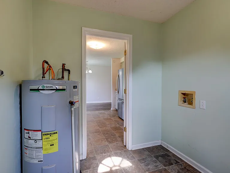 204 Bob White Dr — Photo 24