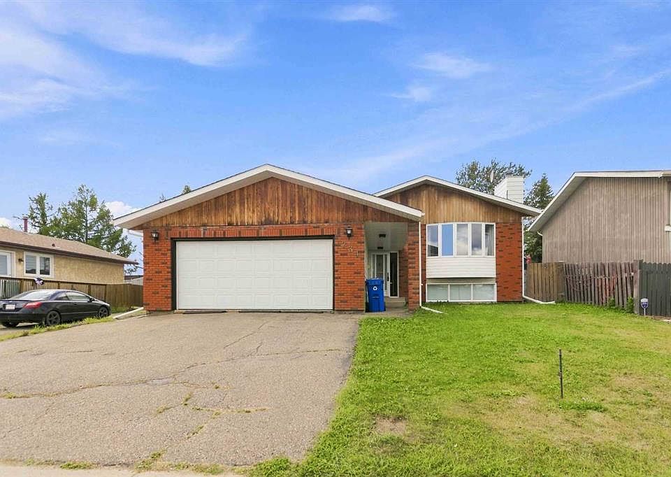1st image of 234 NE Kennedy Cres
