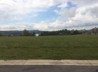 403 Castaway Ln, Lenoir City, TN 37772