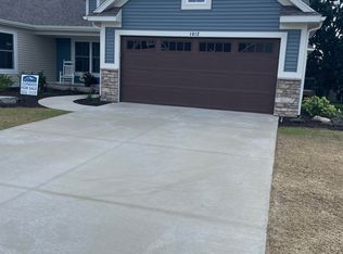 1012 Bellview Meadow Dr, Byron Center, MI 49315