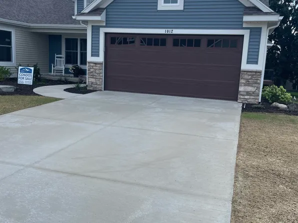 1012 Bellview Meadow Dr, Byron Center, MI 49315