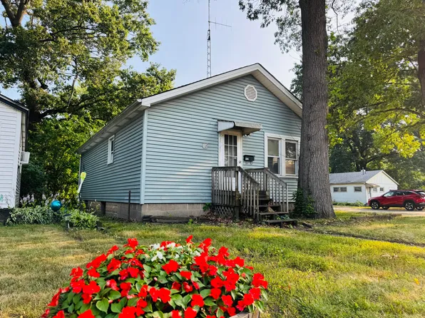 1101 E 5th St, Hobart, IN 46342