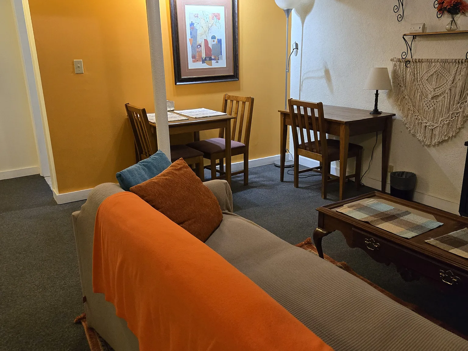 1 bed, 784 sqft, $975 — Photo 1