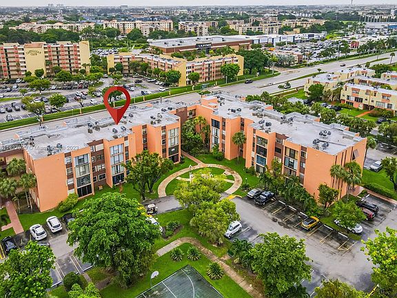 2nd image of 9400 W Flagler St APT 307
