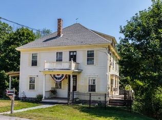 8 High St, Ashburnham, MA 01430