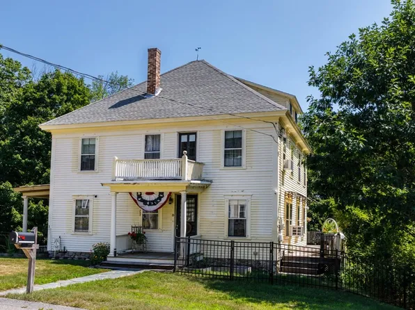 8 High St, Ashburnham, MA 01430