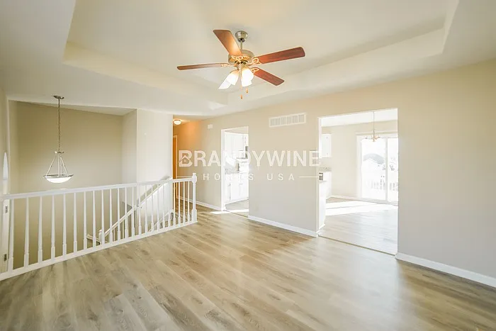 3 bed, 3.0 bath, 1531 sqft, $2,160 — Photo 3