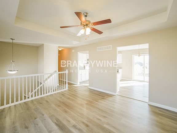 3rd image of 1607 NW High View Dr
