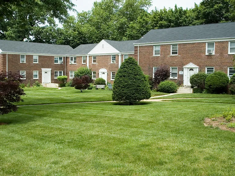Prospect Hill Apartments — Photo 4