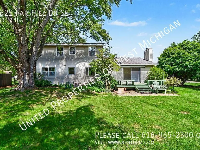 5622 Far Hill Dr SE — Photo 17