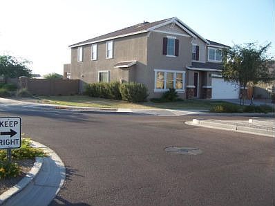 2nd image of 7214 S 42nd Ln