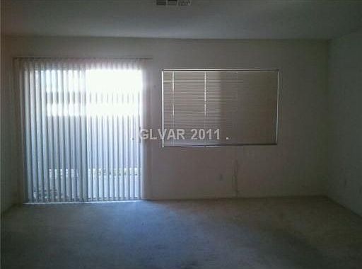 5th image of 3125 N Buffalo Dr Unit 1074