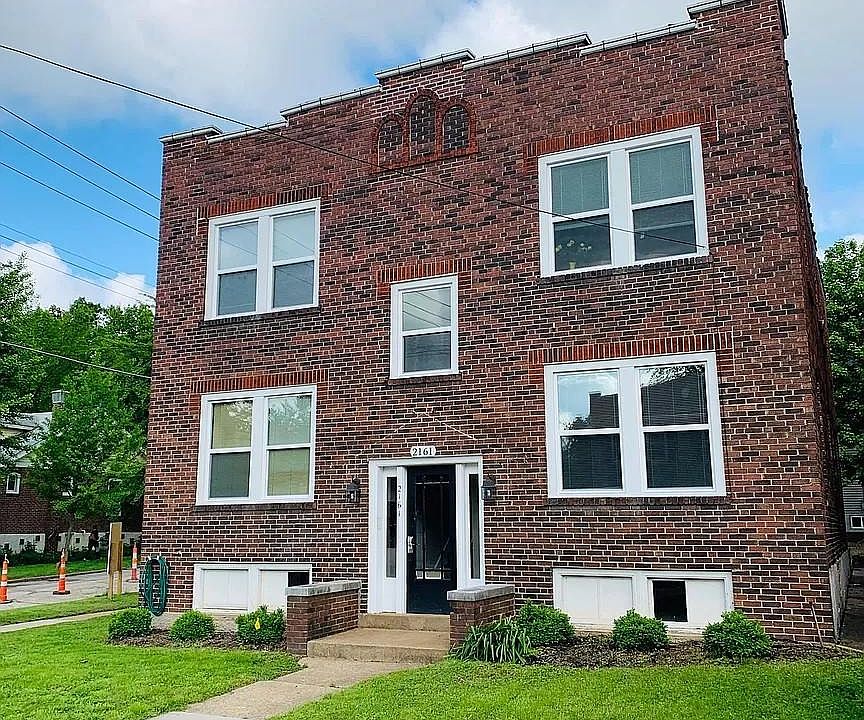 1st image of 2161 Yale Ave #4