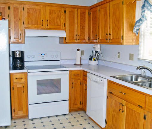 4th image of 1327 Mockingbird Dr