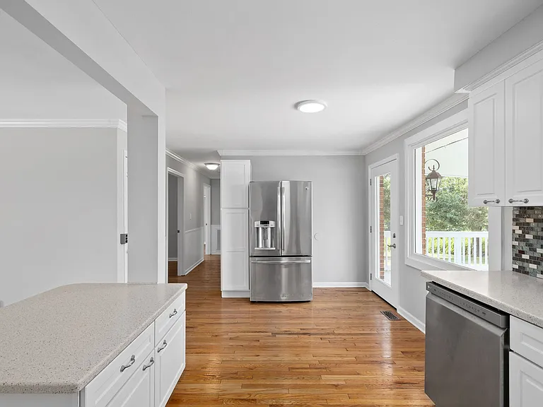 4151 Chapel Hill Rd — Photo 7
