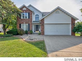 2508 Hunters Pointe Blvd, Edwardsville, IL 62025