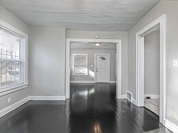 5th image of 5405 Wayne Ave