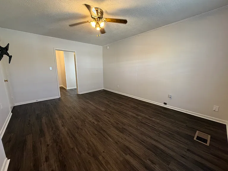 602 Beirne Ave NE #2 — Photo 3