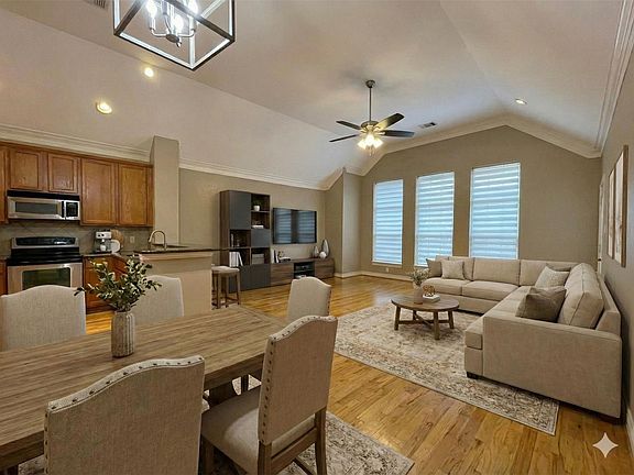 3rd image of 3540 Cline St