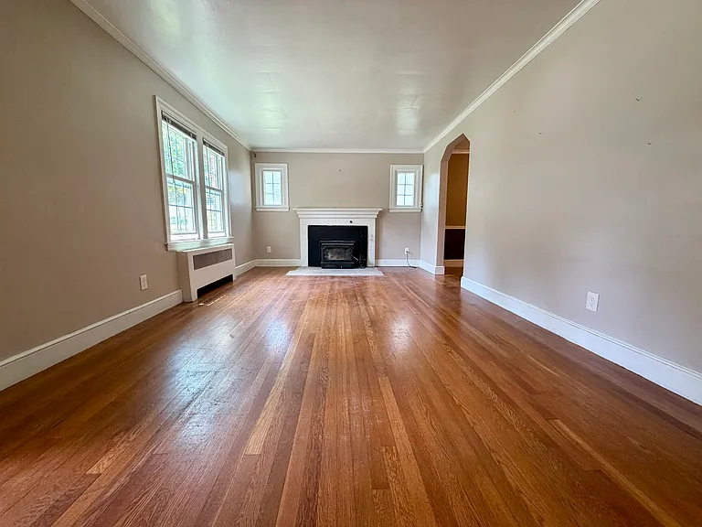 18 Zenith Dr — Photo 4