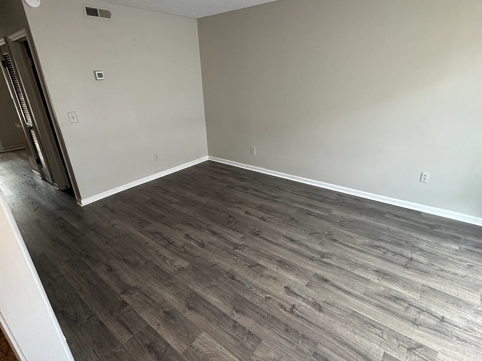 2 bed, 1.5 bath, 1000 sqft, $1,500 — Photo 2