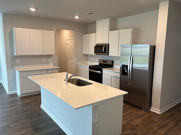 2nd image of 7038 Penny Ln