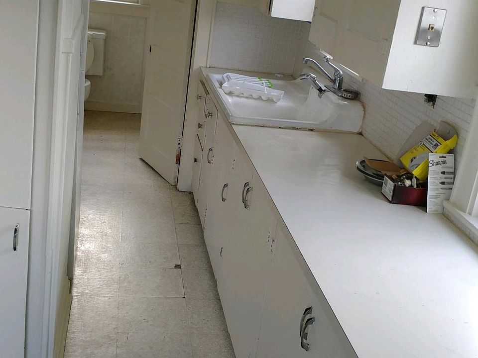 1st image of 28 Montreal St #B