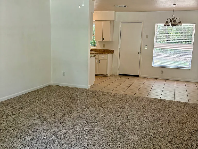 3279 E Kennedy St — Photo 12