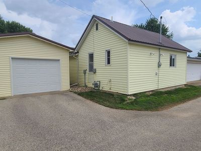 810 S 1st St, Guttenberg, IA, 52052