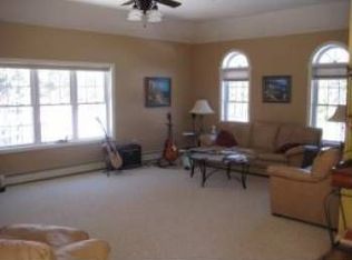41 Fiddlehead Ln #C, Chester, NH 03036