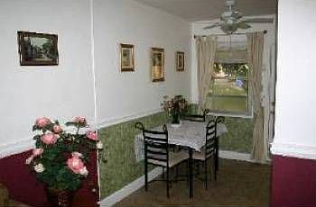 5th image of 895 Alford St