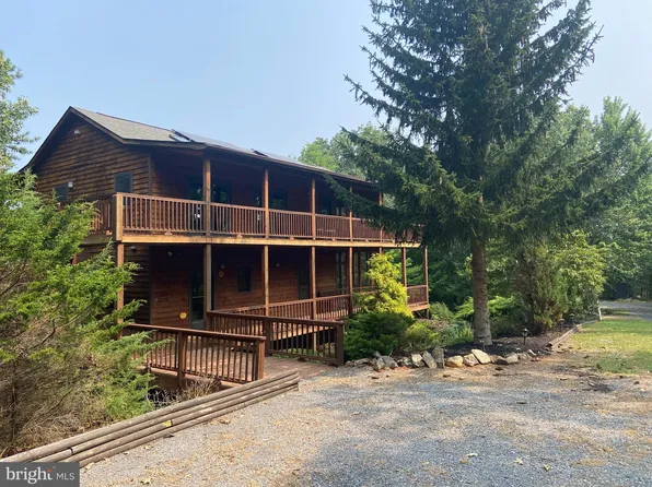 979 Moonshine Hollow Rd, Lost City, WV 26810