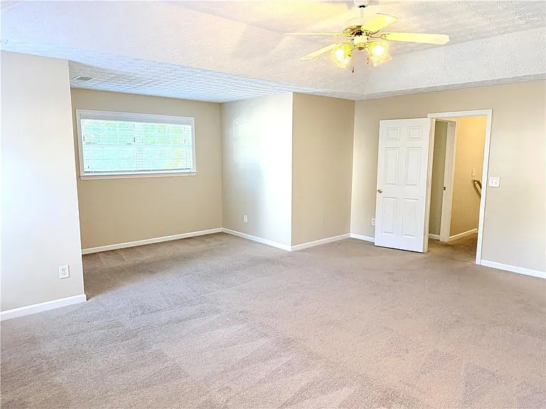 1210 Skylar Ridge Cir — Photo 17