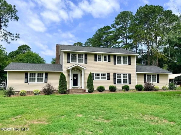 8081 Saint Andrews Drive, Laurinburg, NC 28352