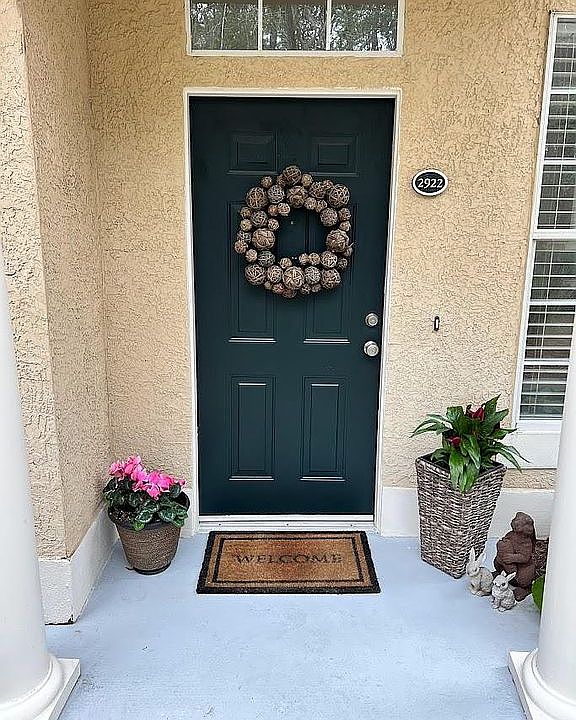 Out Door to entryway