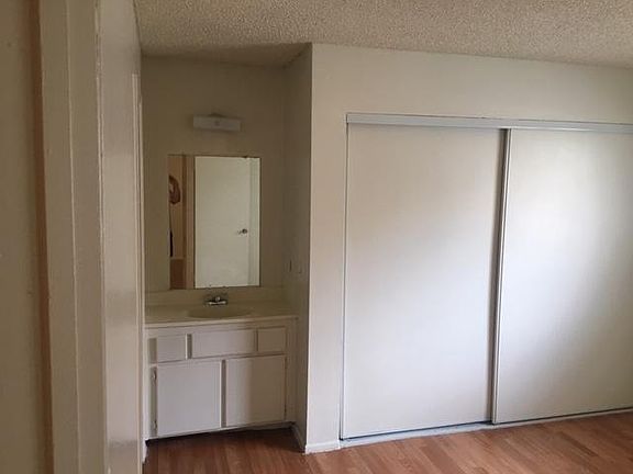 2nd image of 1025 N Tippecanoe Ave Unit 148