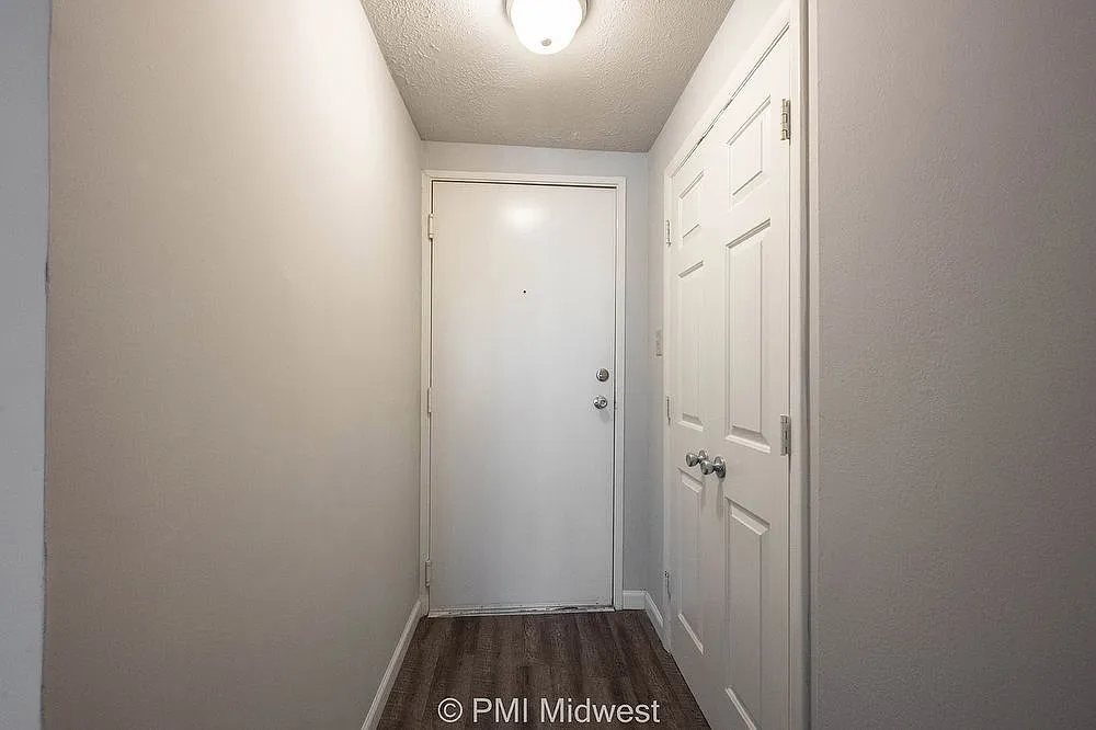 2 bed, 1052 sqft, $850 — Photo 3