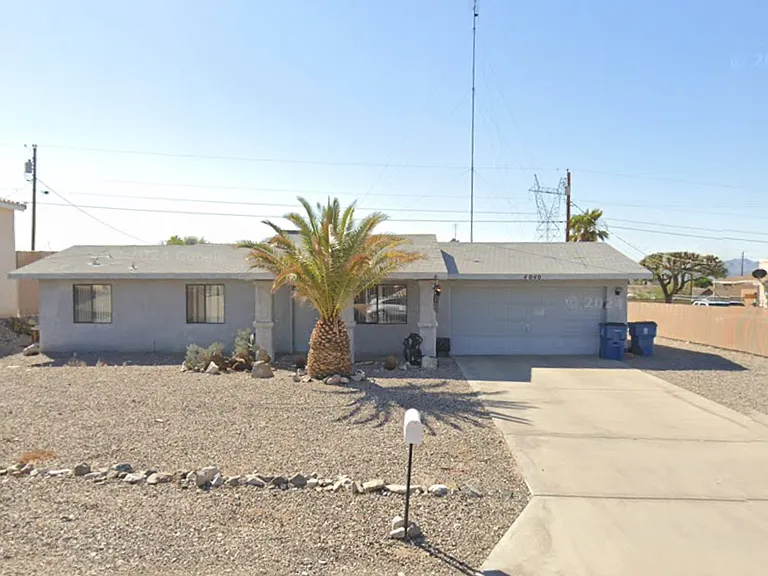 4040 Challenger Dr — Photo 1