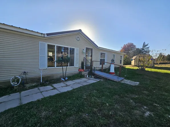 21760 Walnut Road, Wheatland, MO 65779