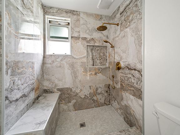 2nd image of 592 Hamilton St #D