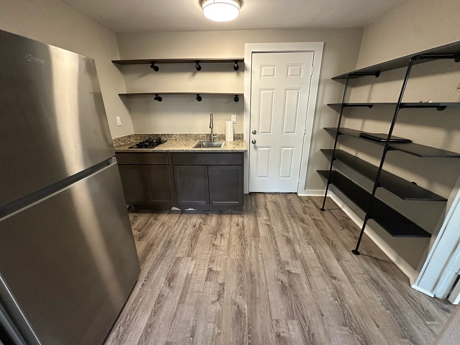 1 bed, 400 sqft, $850 — Photo 1