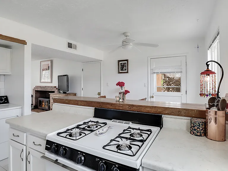 600 Villa Verde Dr SE — Photo 7