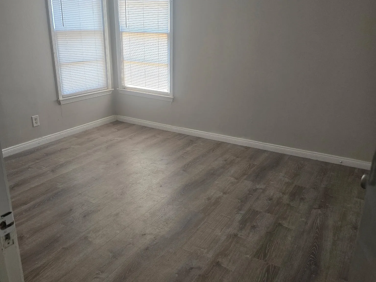 3 bed, 1079 sqft, $1,100 — Photo 1