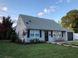 272 Bushwick Ave, Merrick, NY 11566